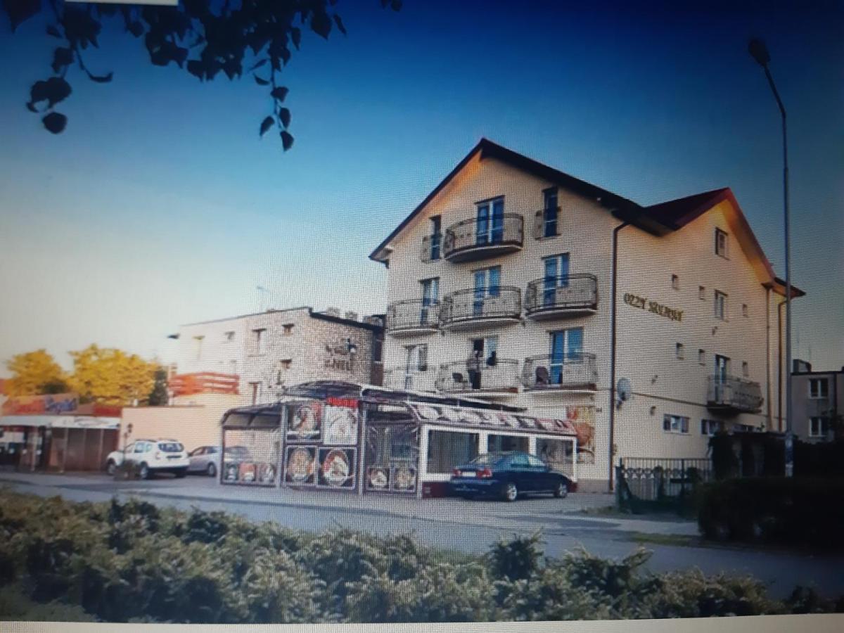 Hotel Caliente / Ozzy Unieście Exterior foto